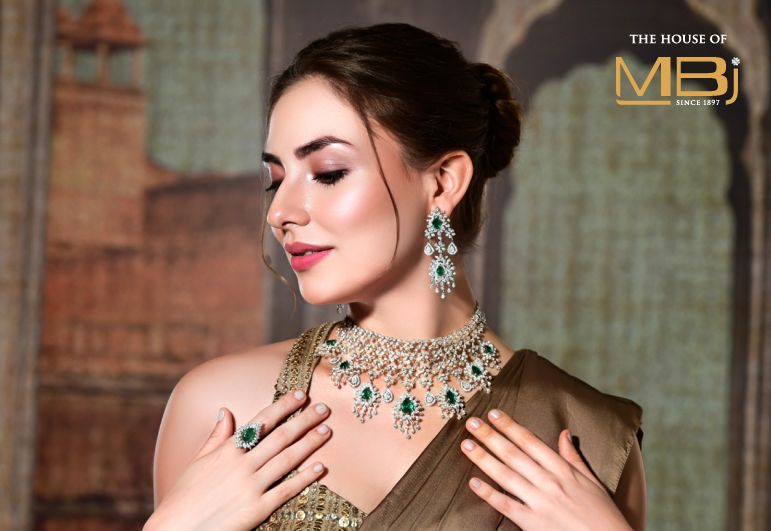 Durga Pujo Jewellery Trends in Kolkata: Know What’s In This Year